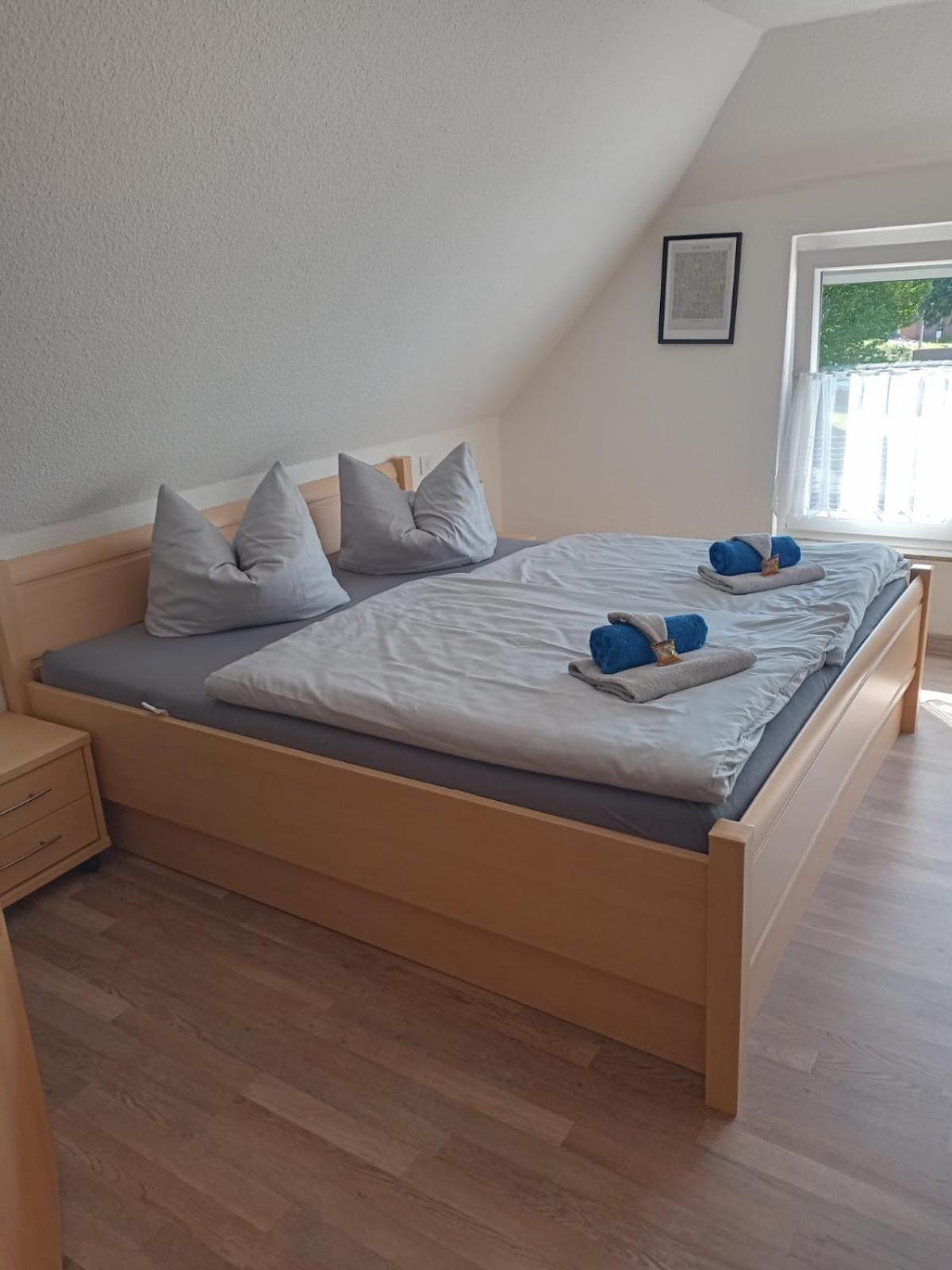 Zentrale Doppelbettzimmer Appartement Nordenham Buitenkant foto